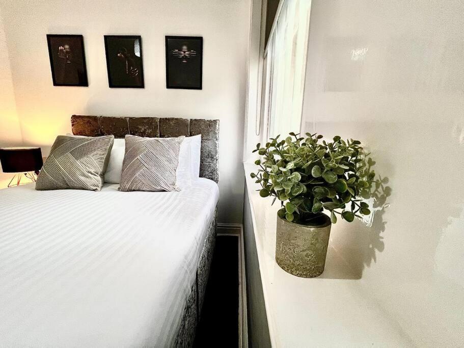 Modern Central 5 Bed * Liverpool