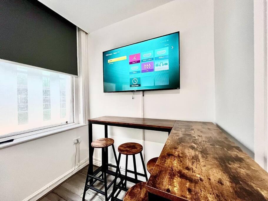 Modern Central 5 Bed Apartment