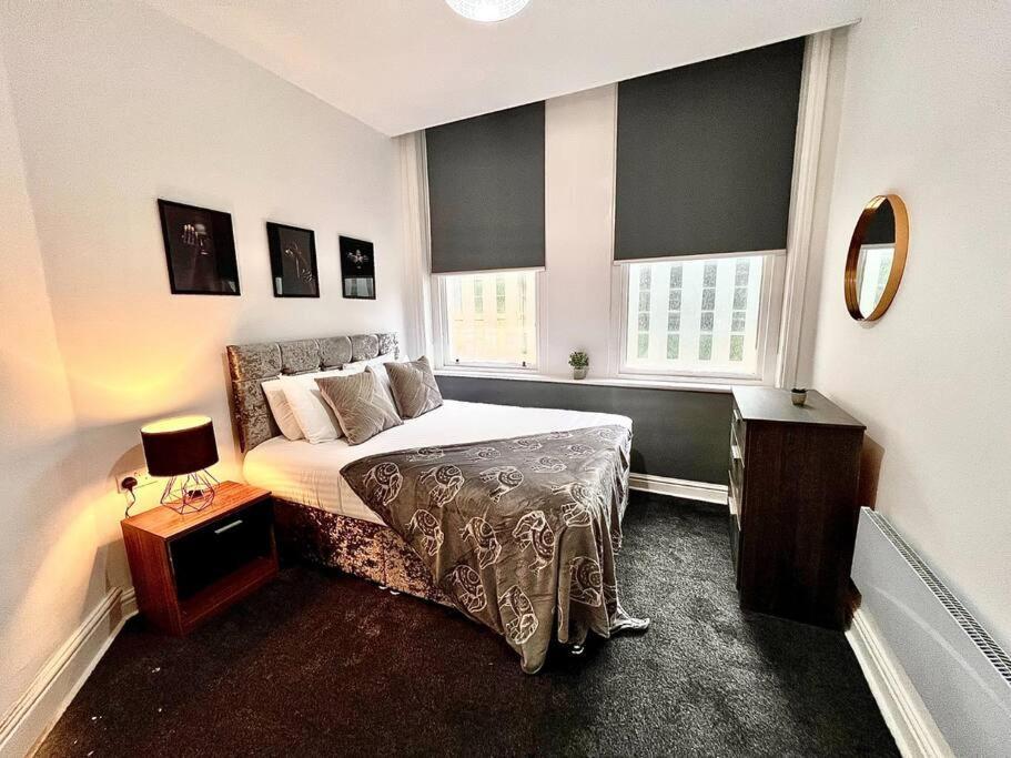 Modern Central 5 Bed *